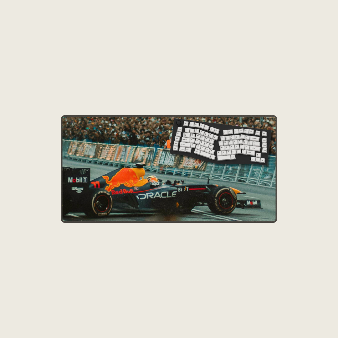 Red Bull RB7 - F1 Racing Mouse Pads